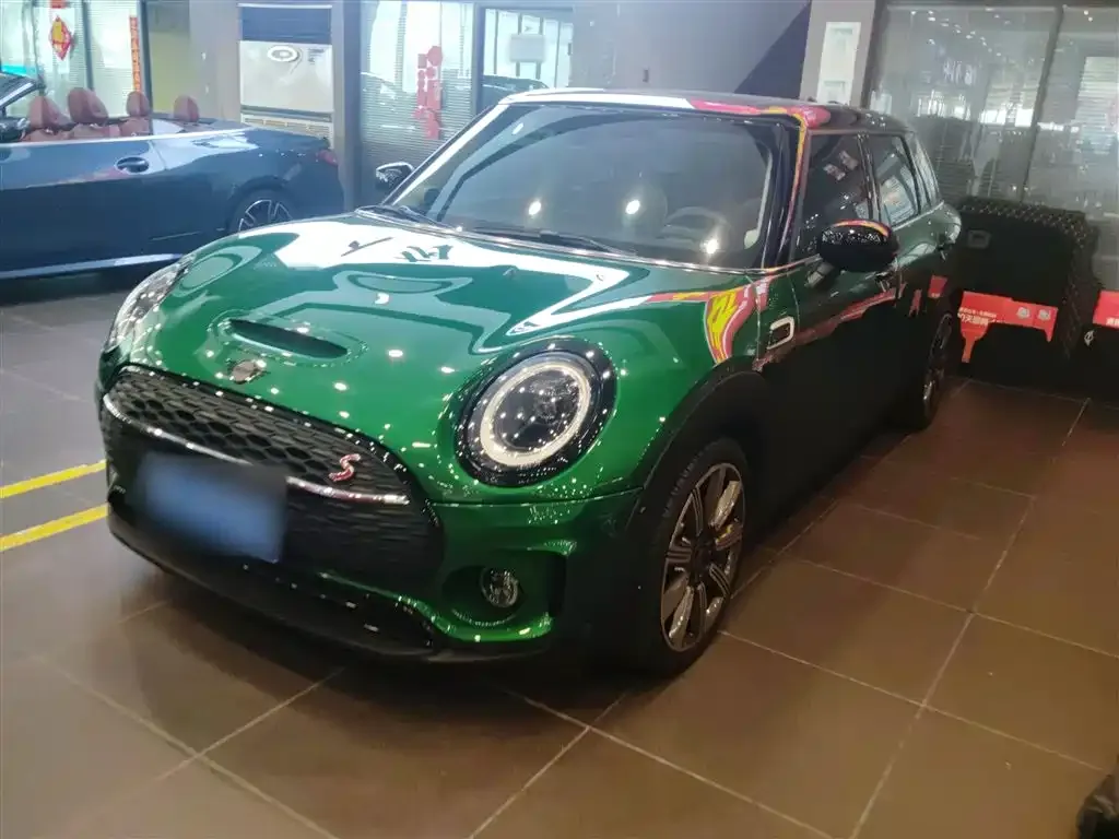 MINI Clubman — фото 1
