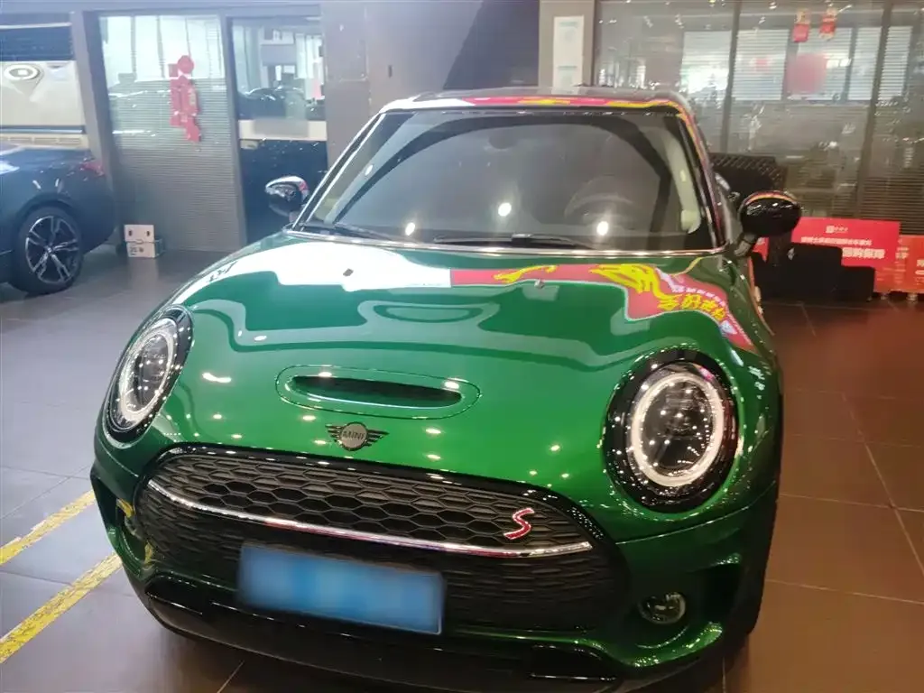 MINI Clubman — фото 3