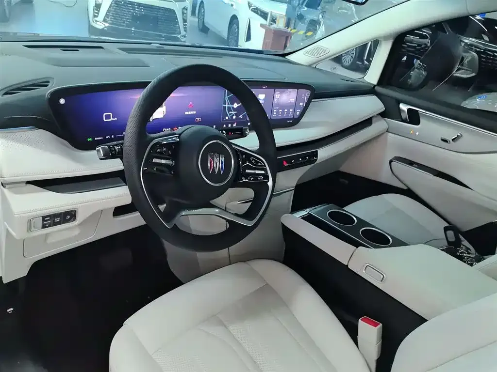 Buick GL8 Hybrid — фото 10