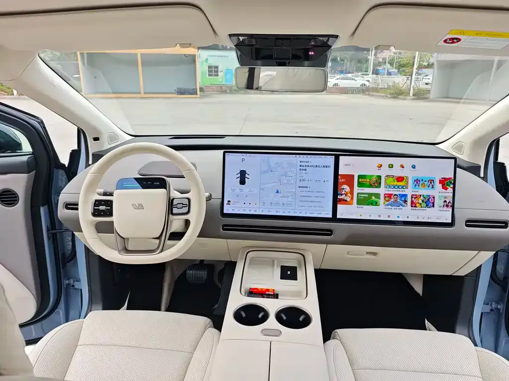 Li Auto i8 — фото 5