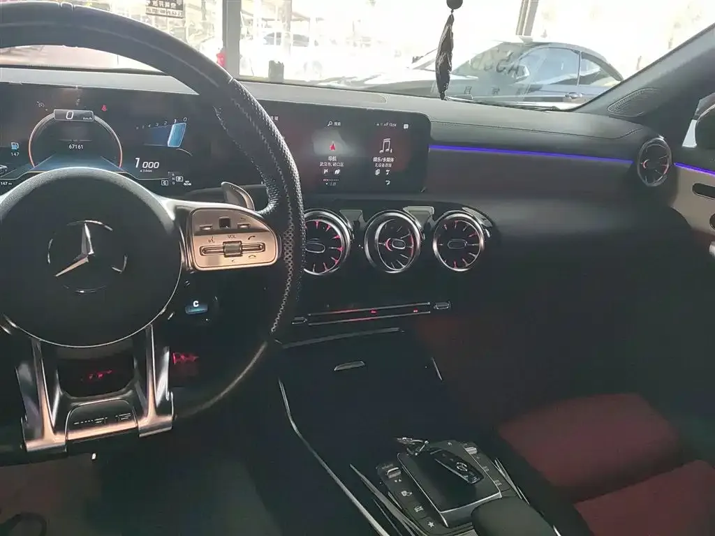 Mercedes-Benz CLA AMG — фото 10