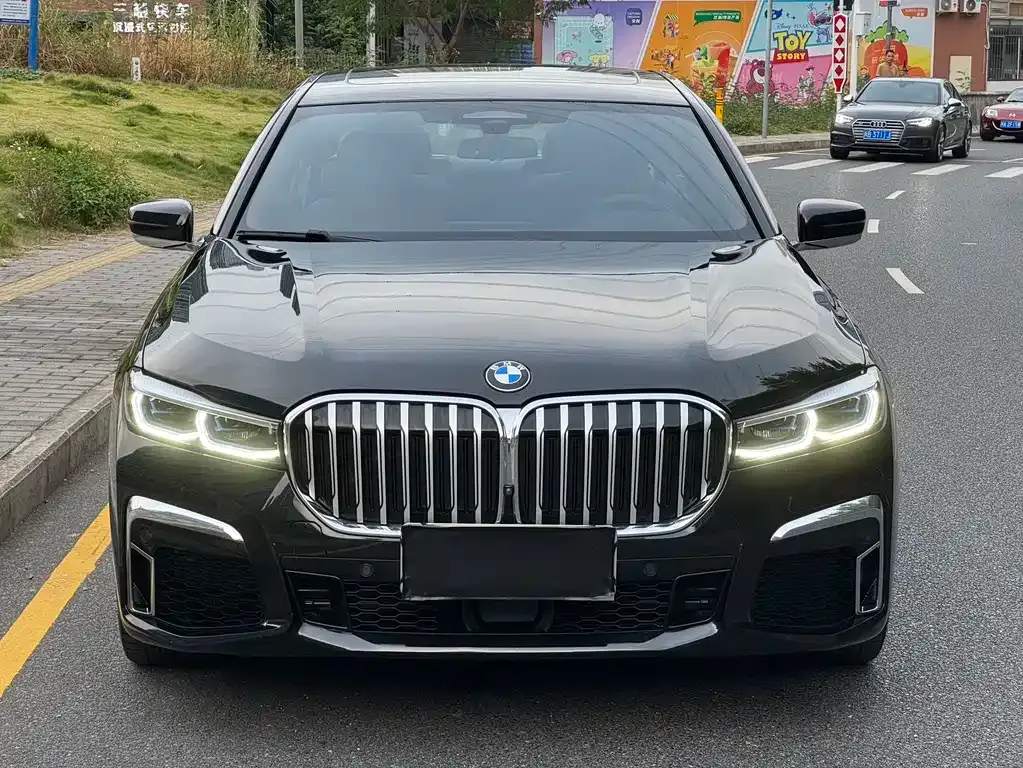BMW 7 Series — фото 2