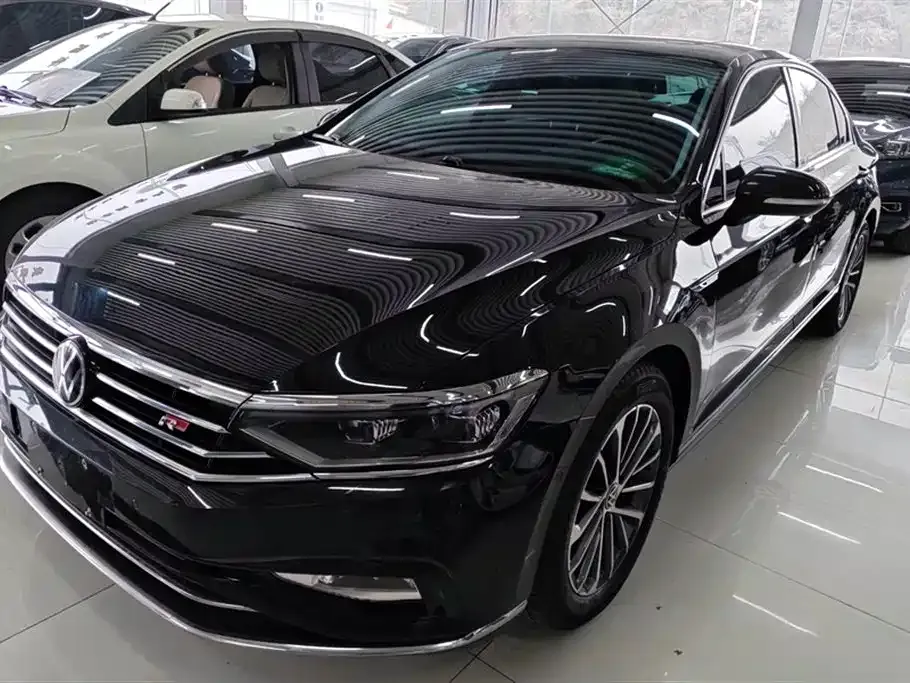Volkswagen Magotan — фото 1