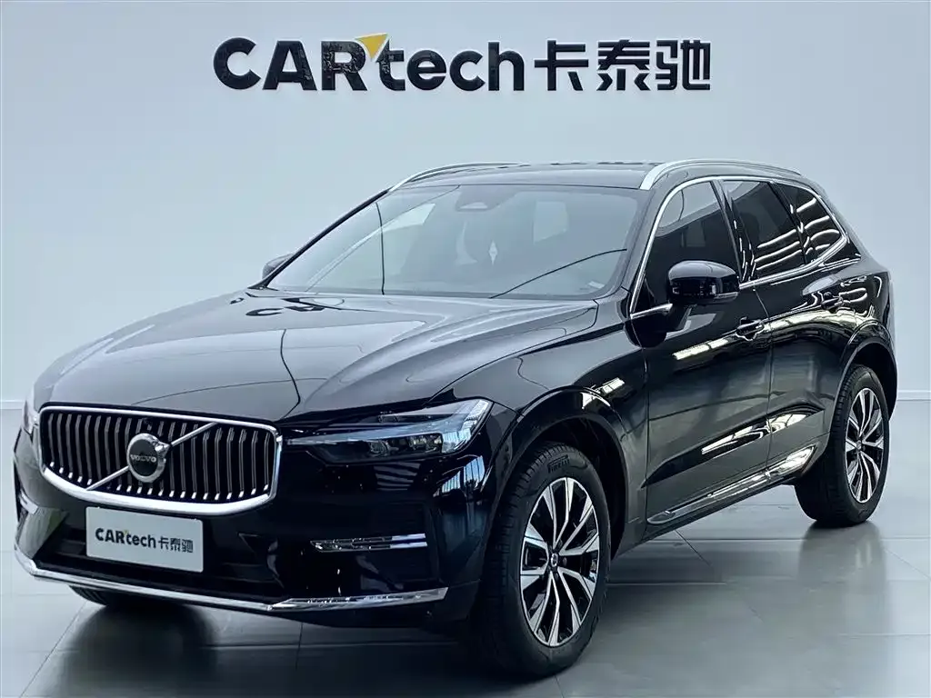 Volvo XC60 — фото 1