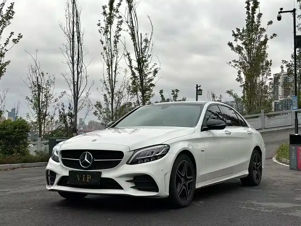 Mercedes-Benz C-Class — фото 1