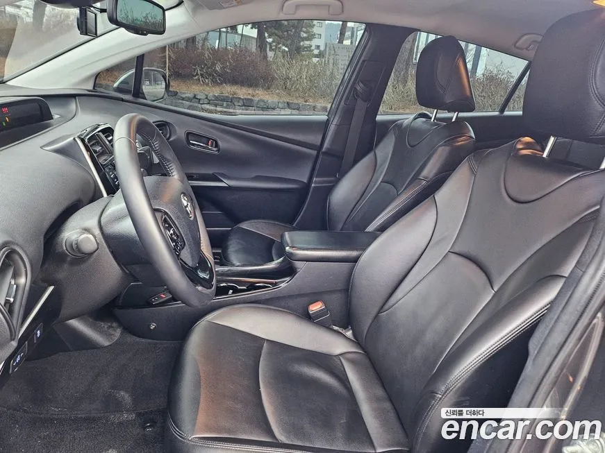 Toyota Prius — фото 10