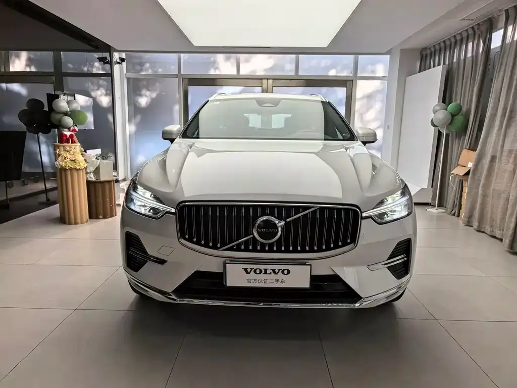 Volvo XC60 — фото 2