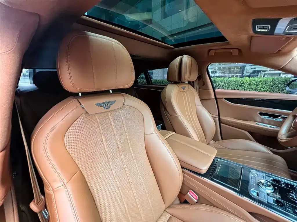 Bentley Flying Spur — фото 7