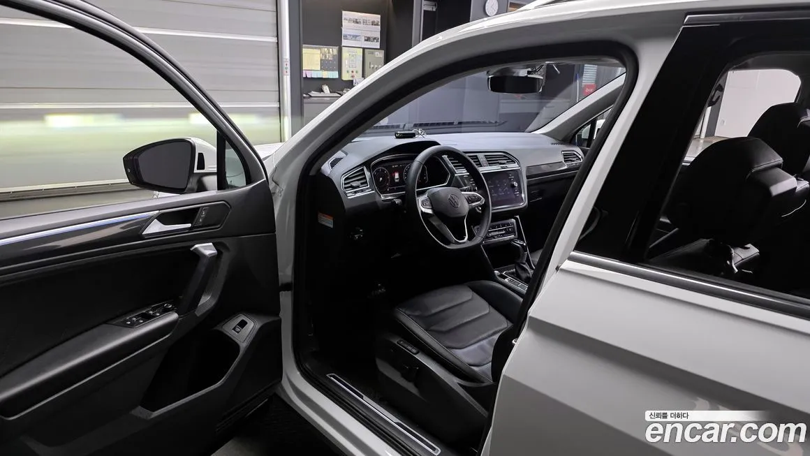 Volkswagen Tiguan — фото 10