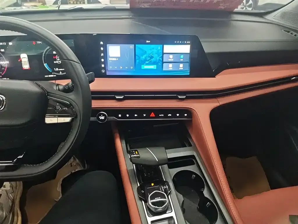 Changan CS75PLUS — фото 10