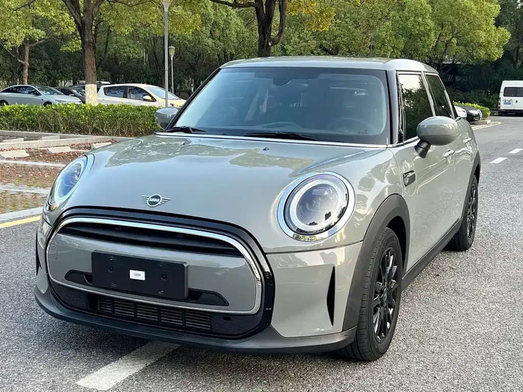 MINI Cooper (3-door) — фото 1