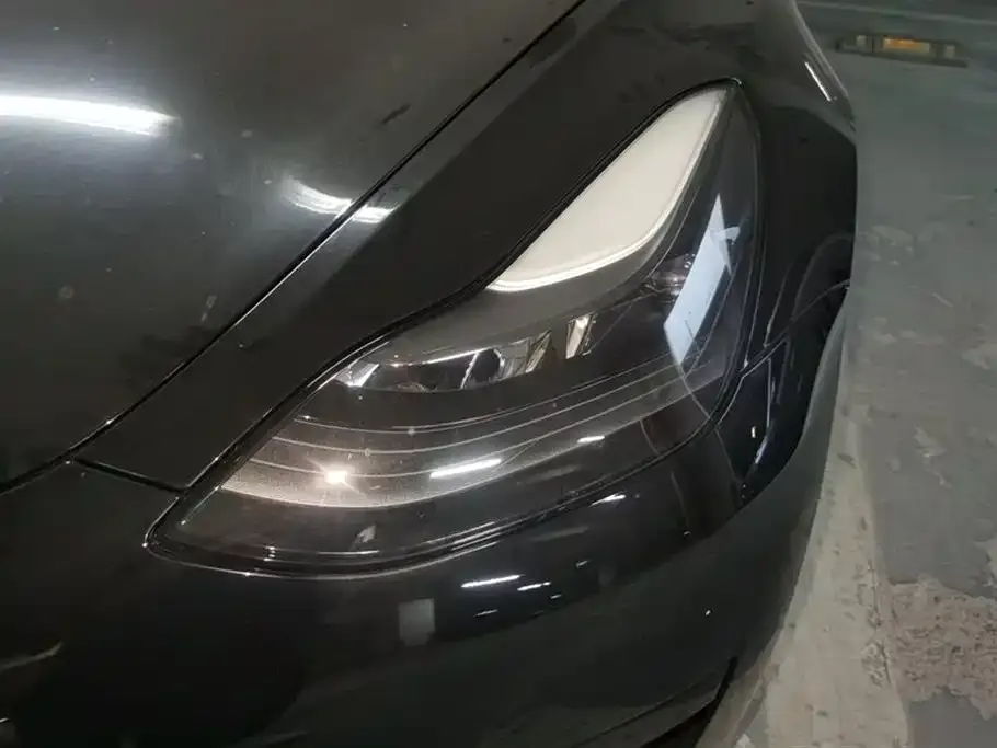 Tesla Model 3 — фото 5