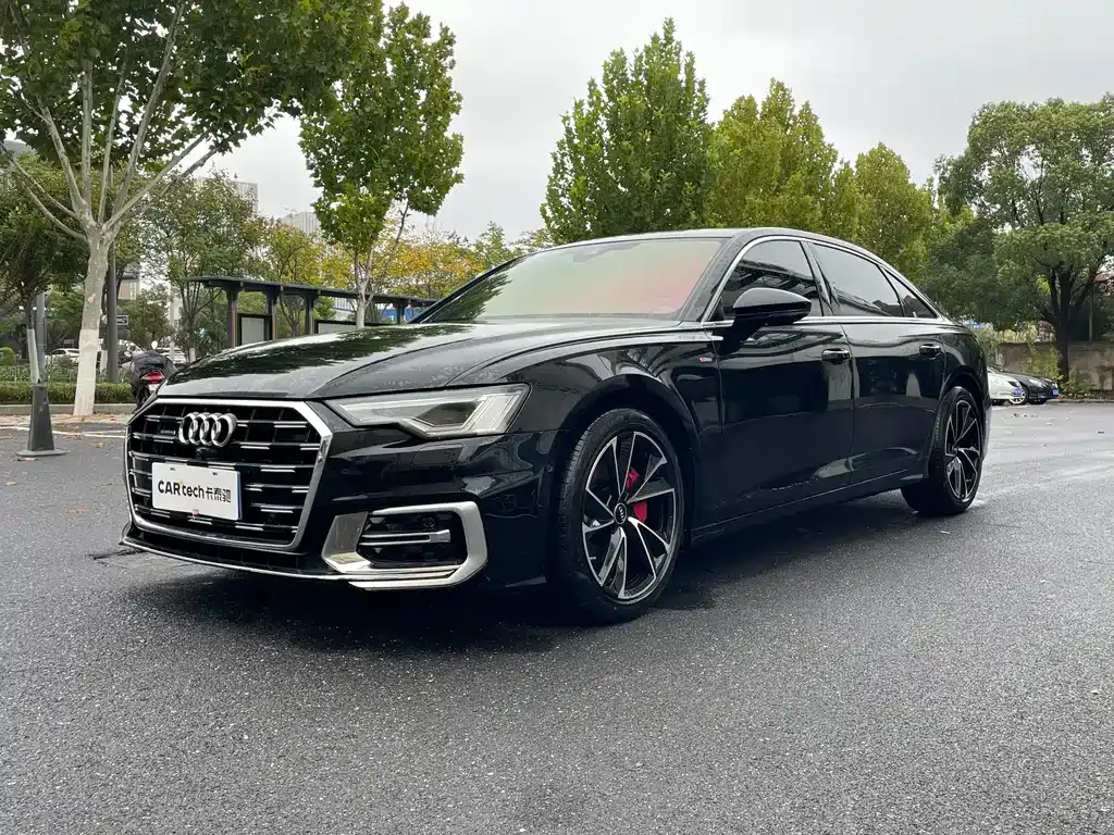 Audi A6L — фото 1