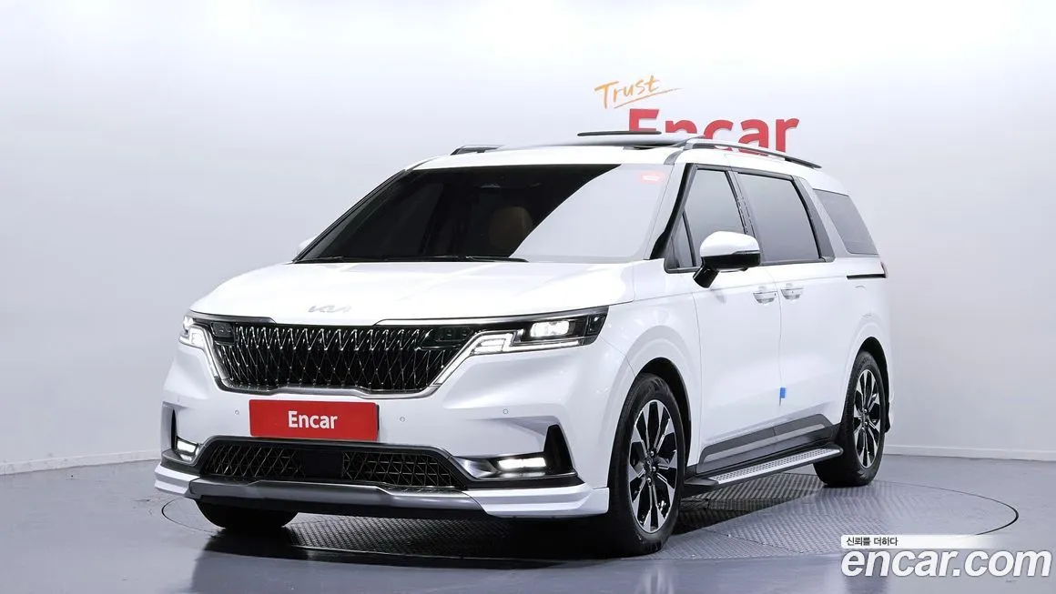 Kia Carnival — фото 1