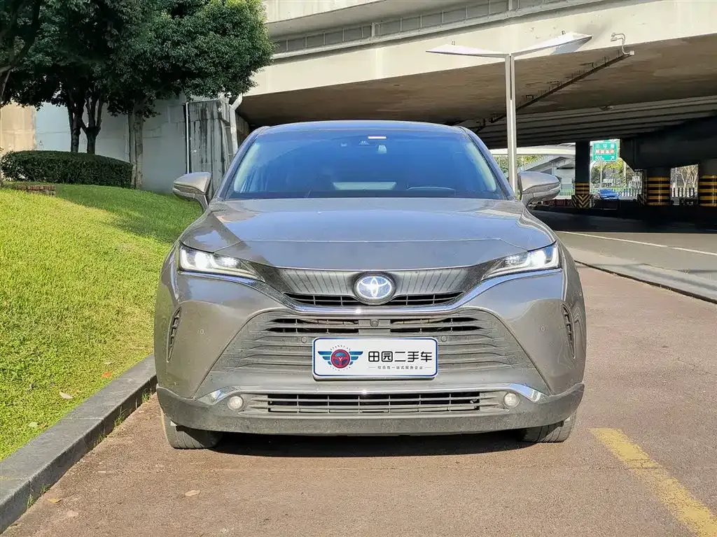 Toyota Harrier — фото 2