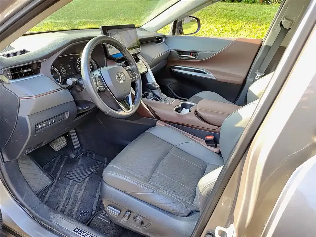 Toyota Harrier — фото 7
