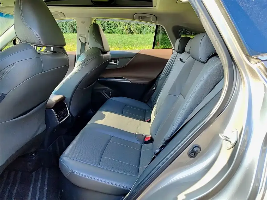 Toyota Harrier — фото 8