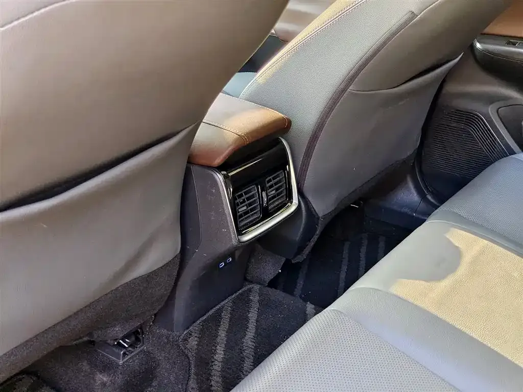 Toyota Harrier — фото 9