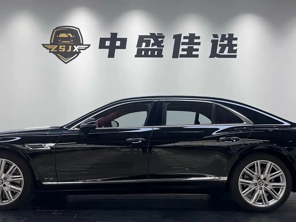 Bentley Flying Spur — фото 3