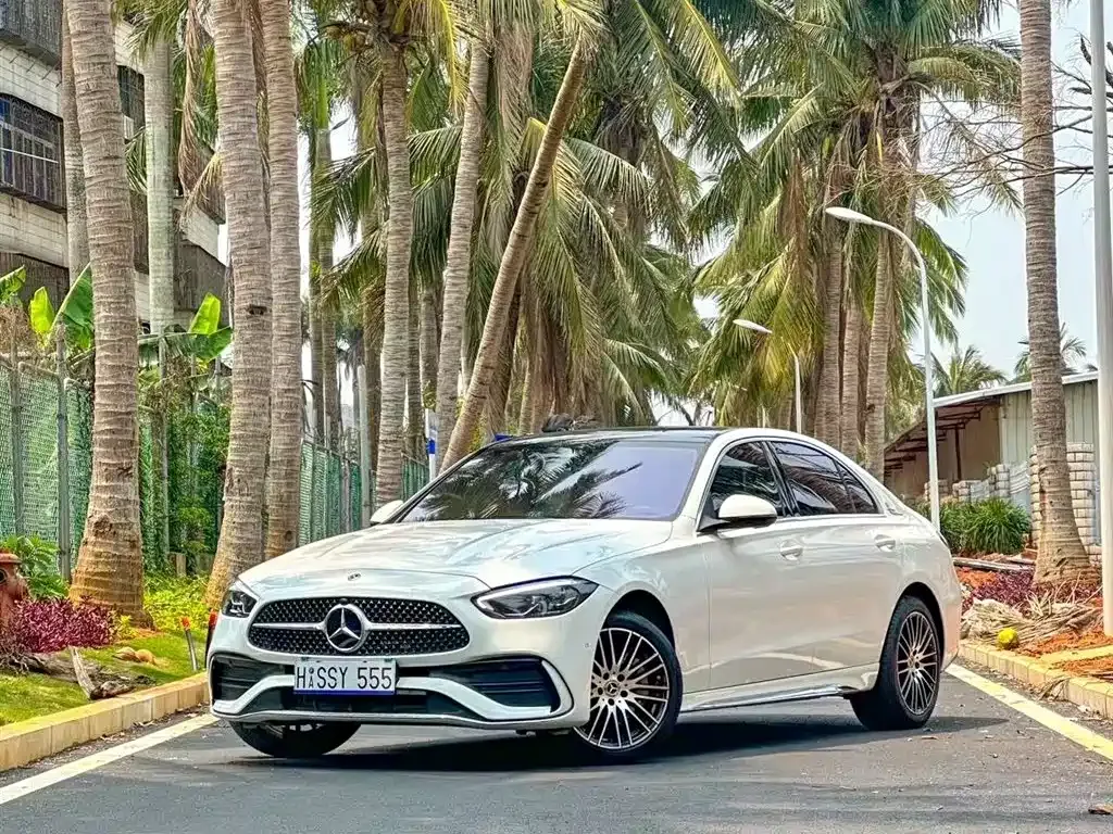 Mercedes-Benz C-Class — фото 1