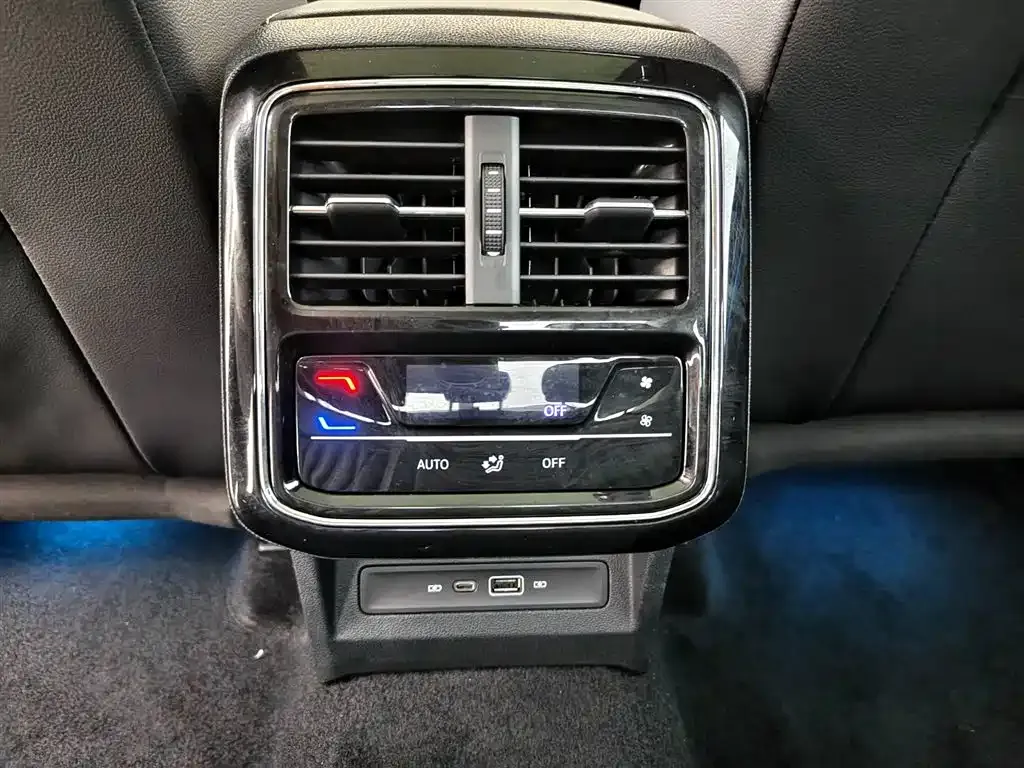 Volkswagen Passat — фото 8