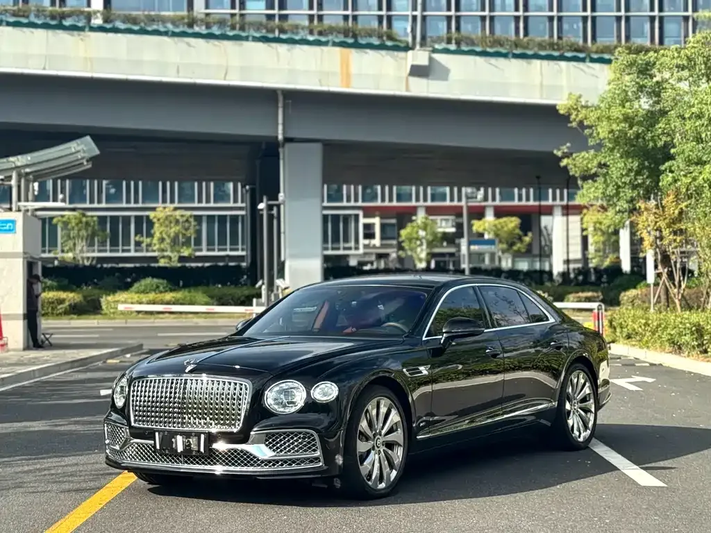 Bentley Flying Spur — фото 2