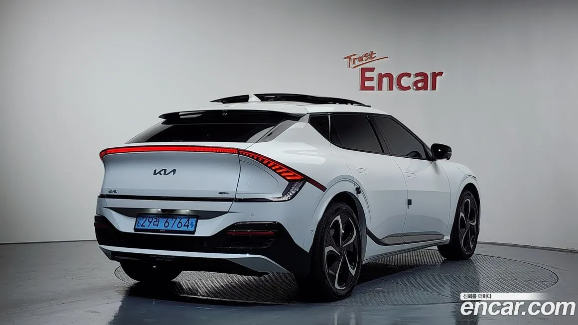 Kia EV6 — фото 2