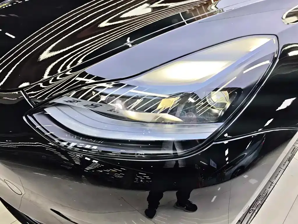 Tesla Model 3 — фото 6