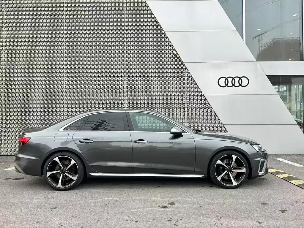 Audi S4 — фото 4