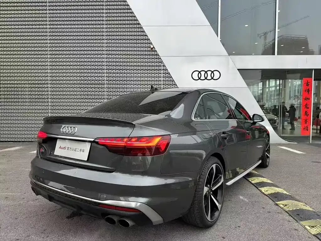 Audi S4 — фото 7