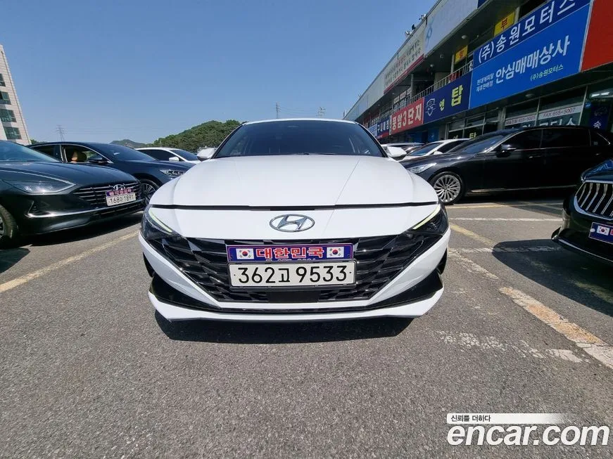 Hyundai AVANTE — фото 1