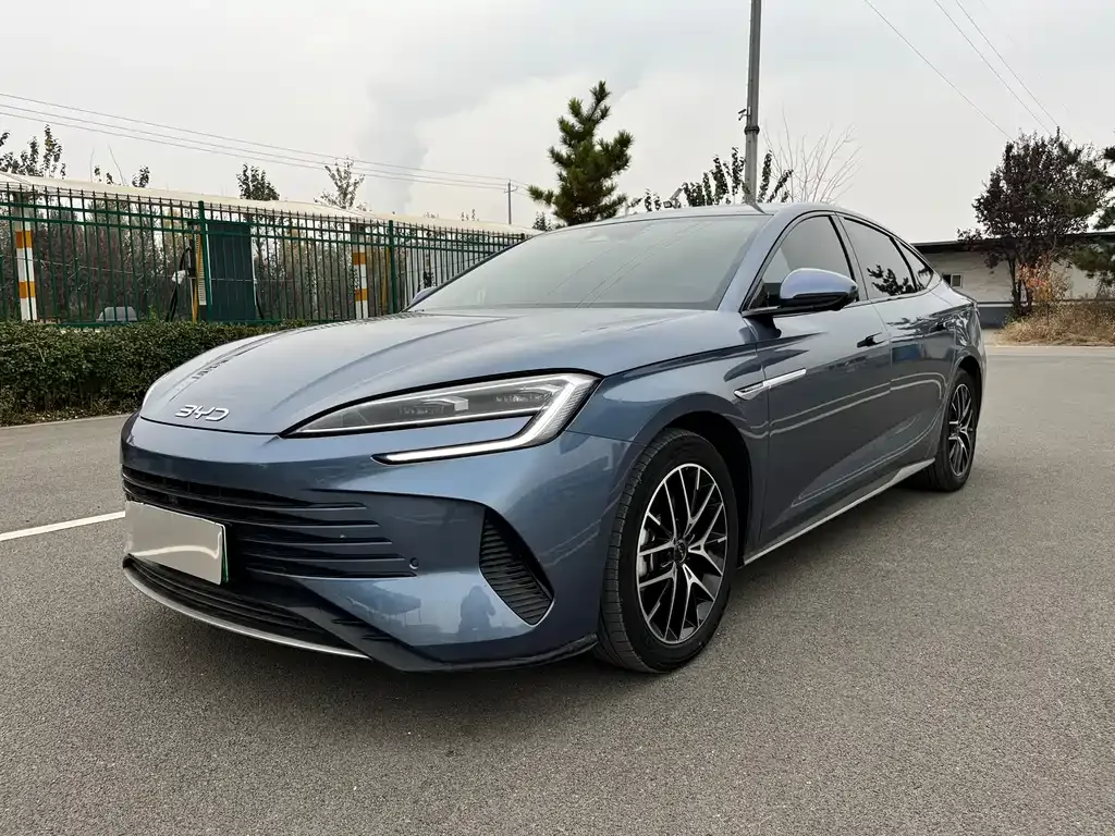 BYD Seal — фото 1