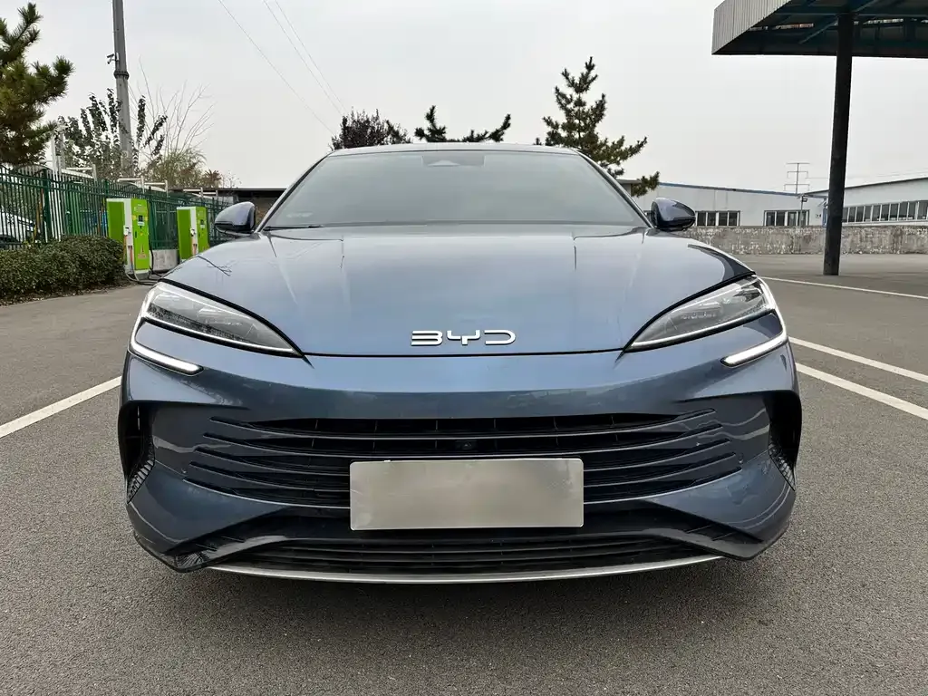 BYD Seal — фото 2