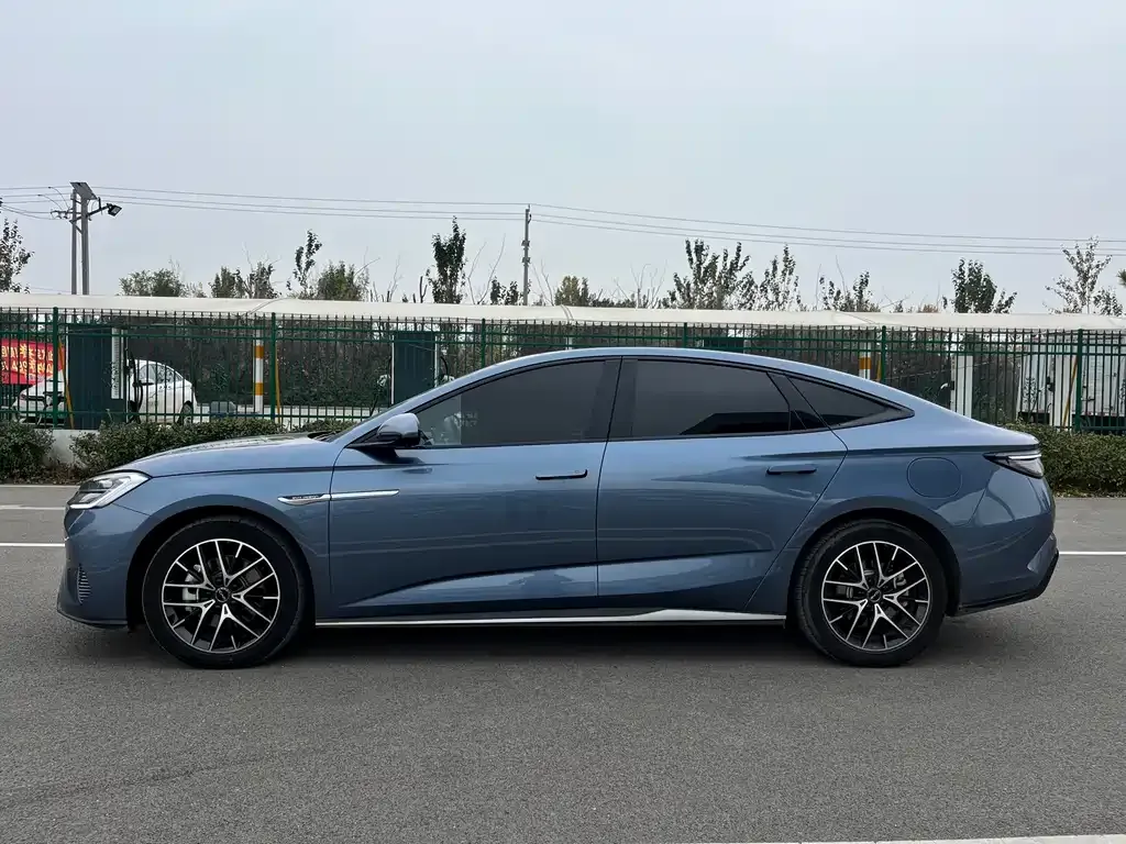 BYD Seal — фото 4