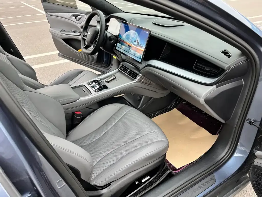 BYD Seal — фото 7
