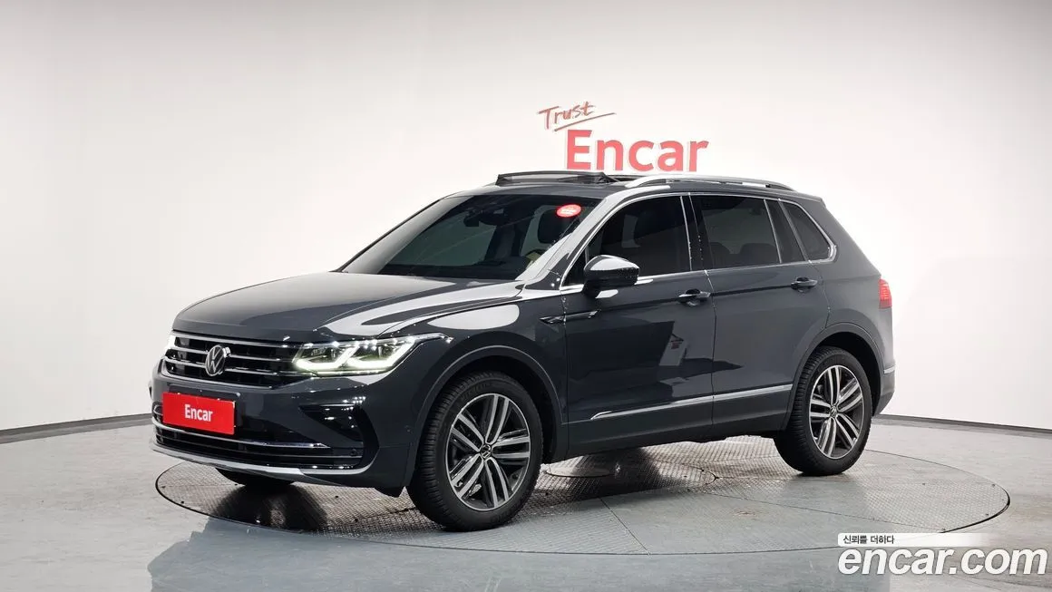 Volkswagen Tiguan — фото 1