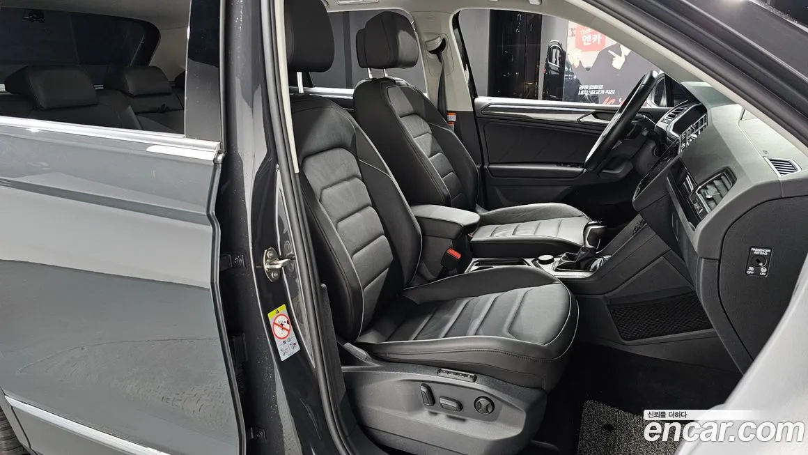 Volkswagen Tiguan — фото 10