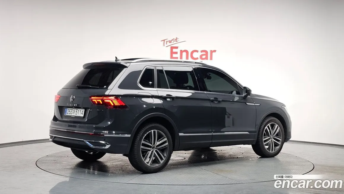 Volkswagen Tiguan — фото 2