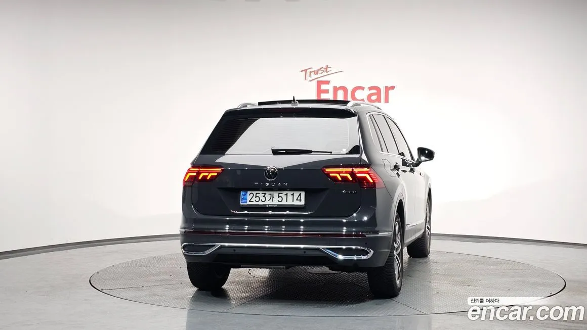 Volkswagen Tiguan — фото 4