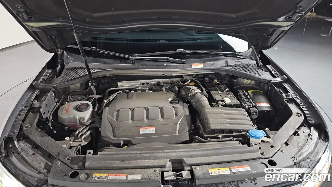 Volkswagen Tiguan — фото 6