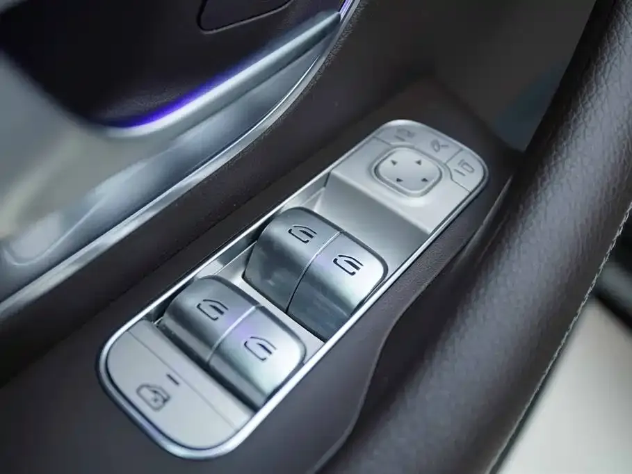 Mercedes-Benz GLE New Energy — фото 10