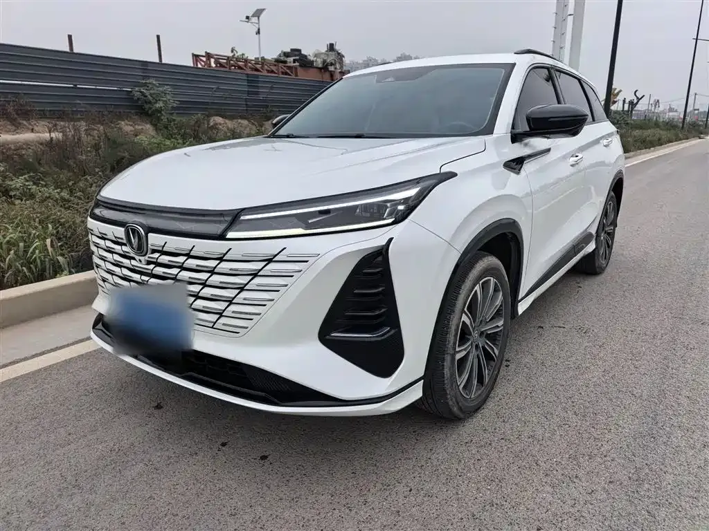 Changan CS75PLUS — фото 3