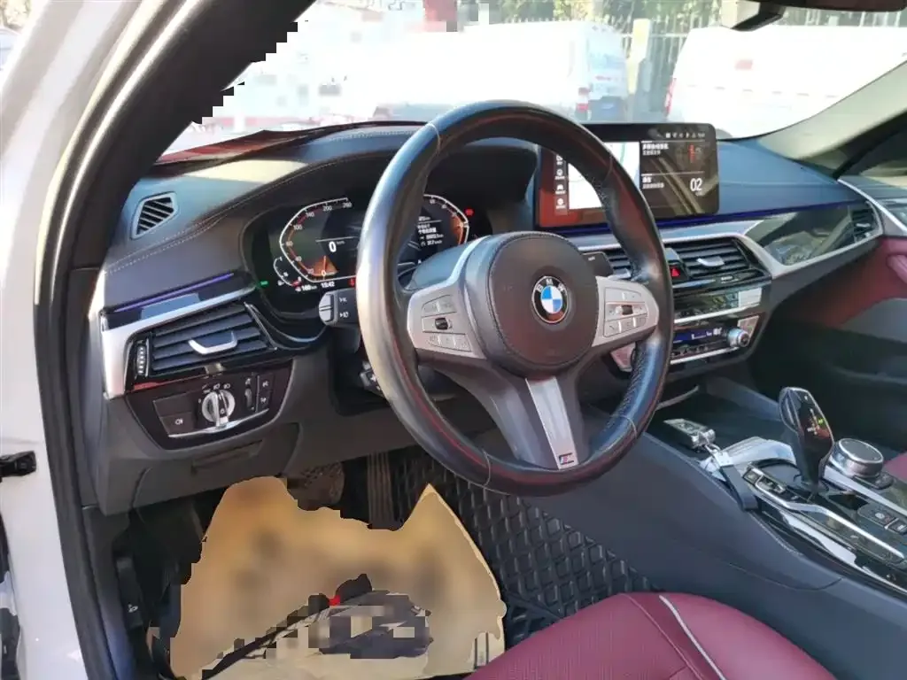 BMW 5 Series — фото 10