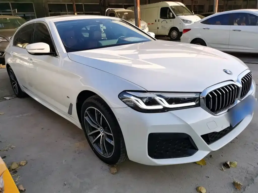 BMW 5 Series — фото 4
