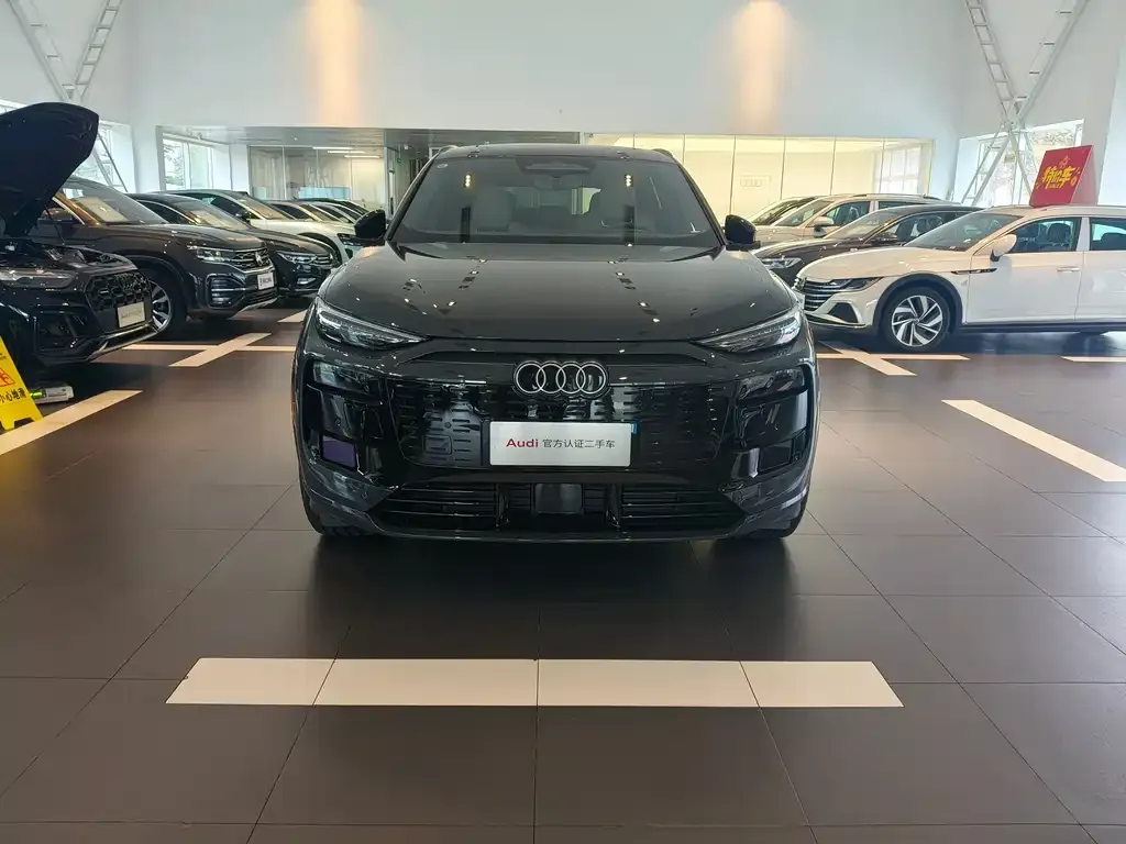 Audi Q6L e-tron — фото 3