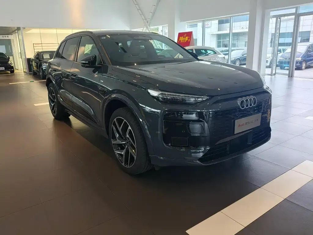 Audi Q6L e-tron — фото 4