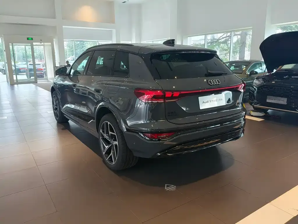 Audi Q6L e-tron — фото 5