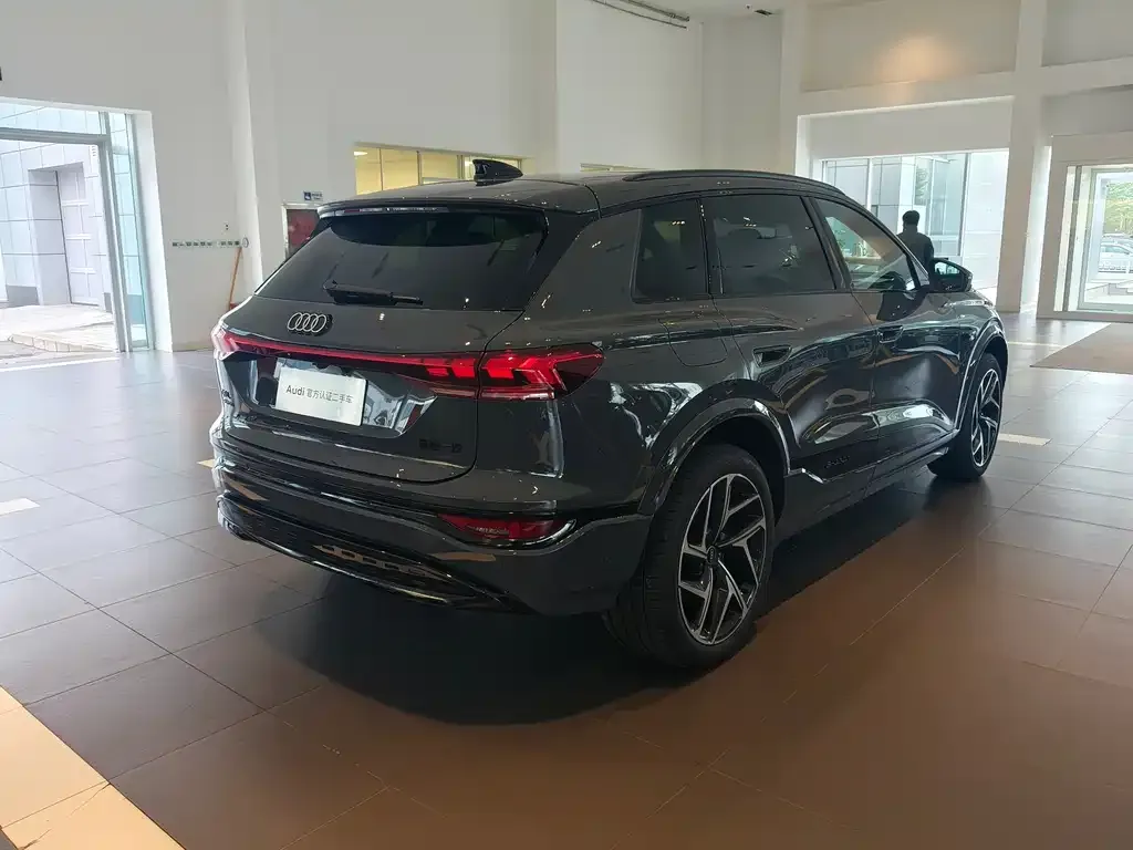 Audi Q6L e-tron — фото 7