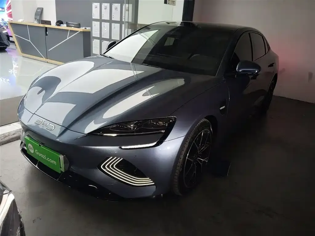 BYD Seal — фото 1