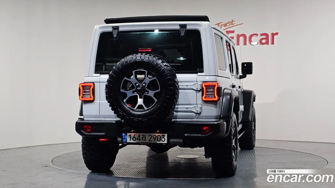 Jeep Wrangler — фото 4